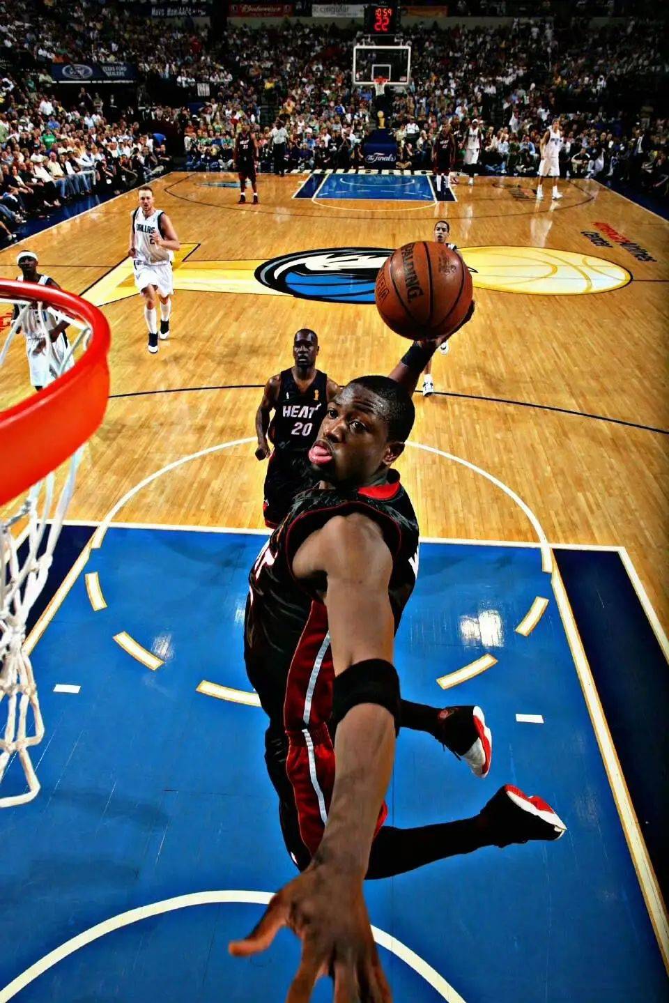 篮球选手韦德突破个人得分纪录