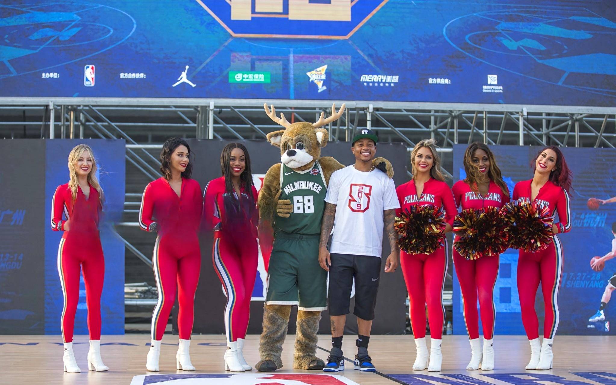 关于新星接连涌现亚洲杯赛场热闹非凡的信息