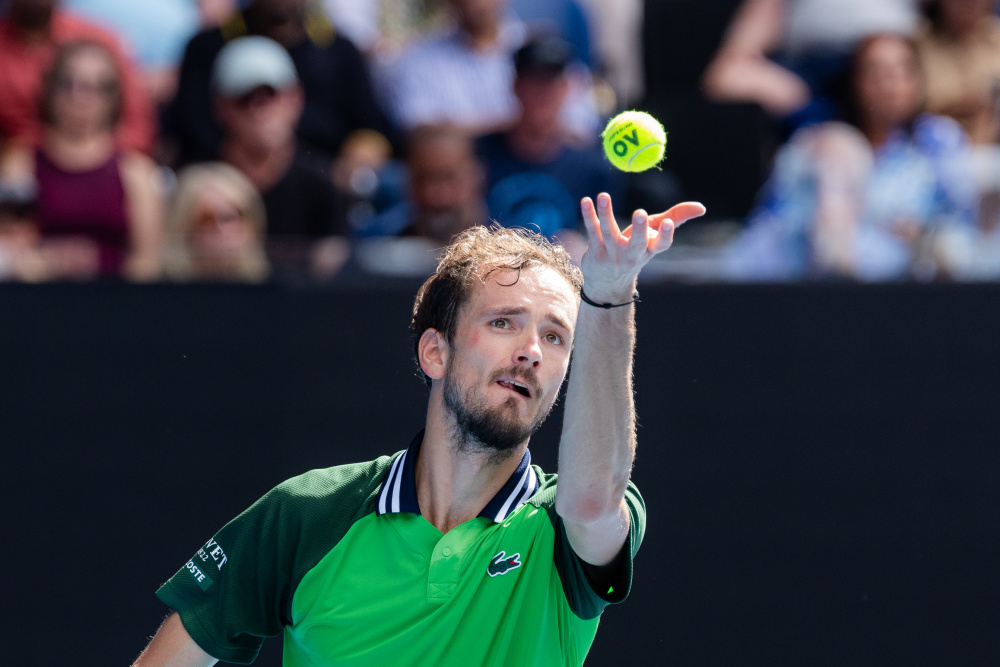 雷火电竞网站-澳网逆转年终总决赛，梅德韦杰夫刷新纪录