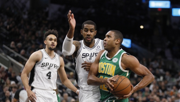 凯尔特人碾压马刺，欧文带队取胜