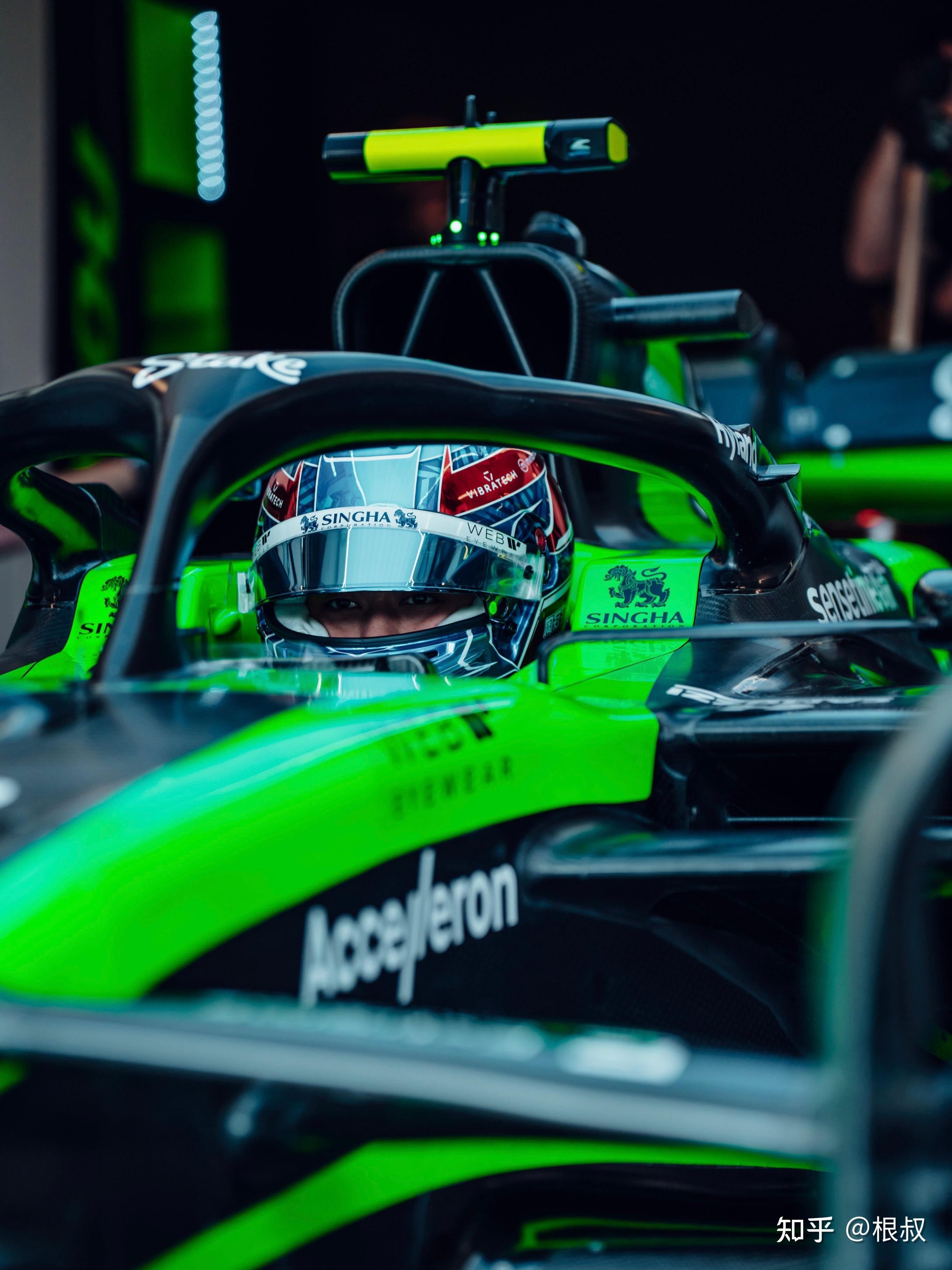梅赛德斯鏖战索伯车队，诺里斯惊艳四座